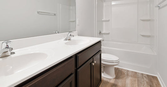 How to Make Your Bathroom Look Great with a Toilet