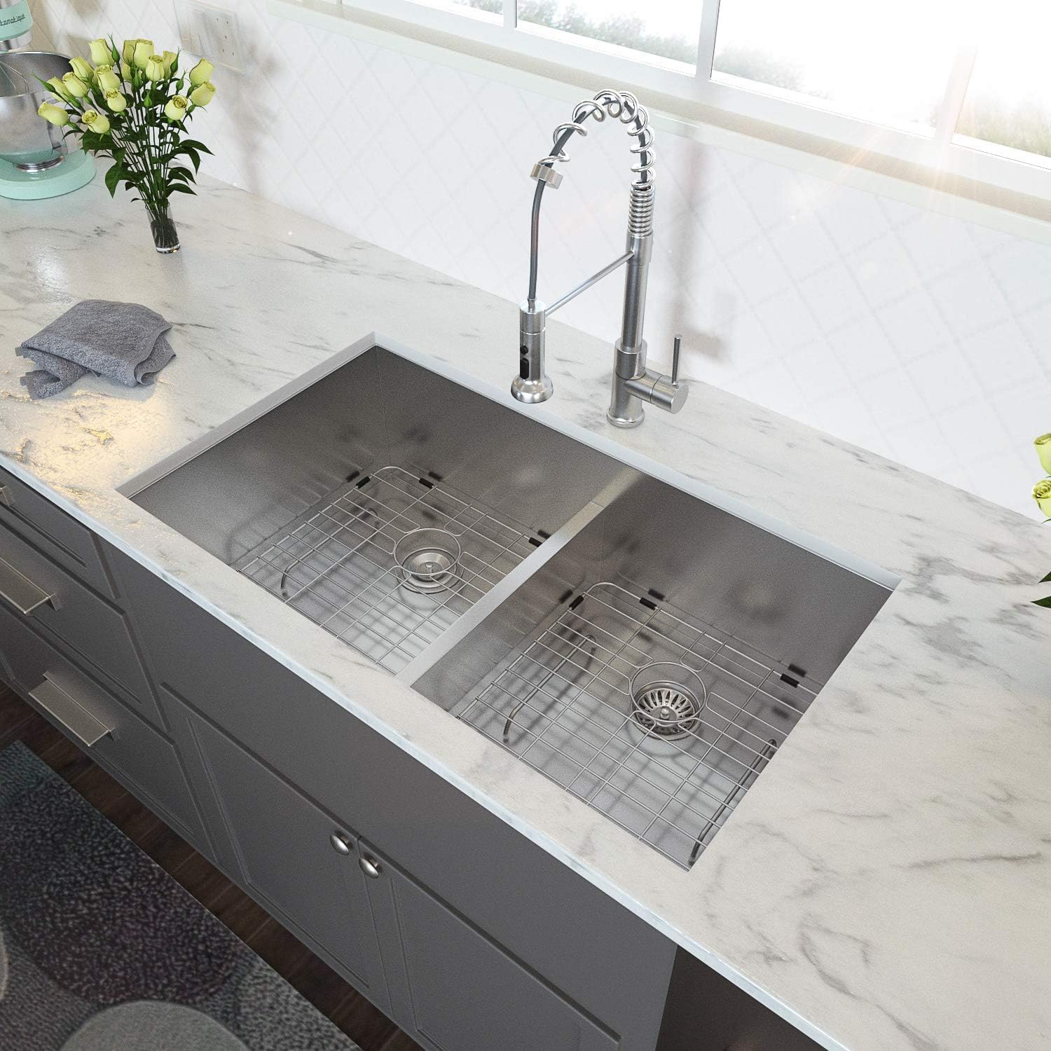 Lordear 36" Stainless Steel Undermount 50/50 Double Bowl Kitchen Sink  from Lordear