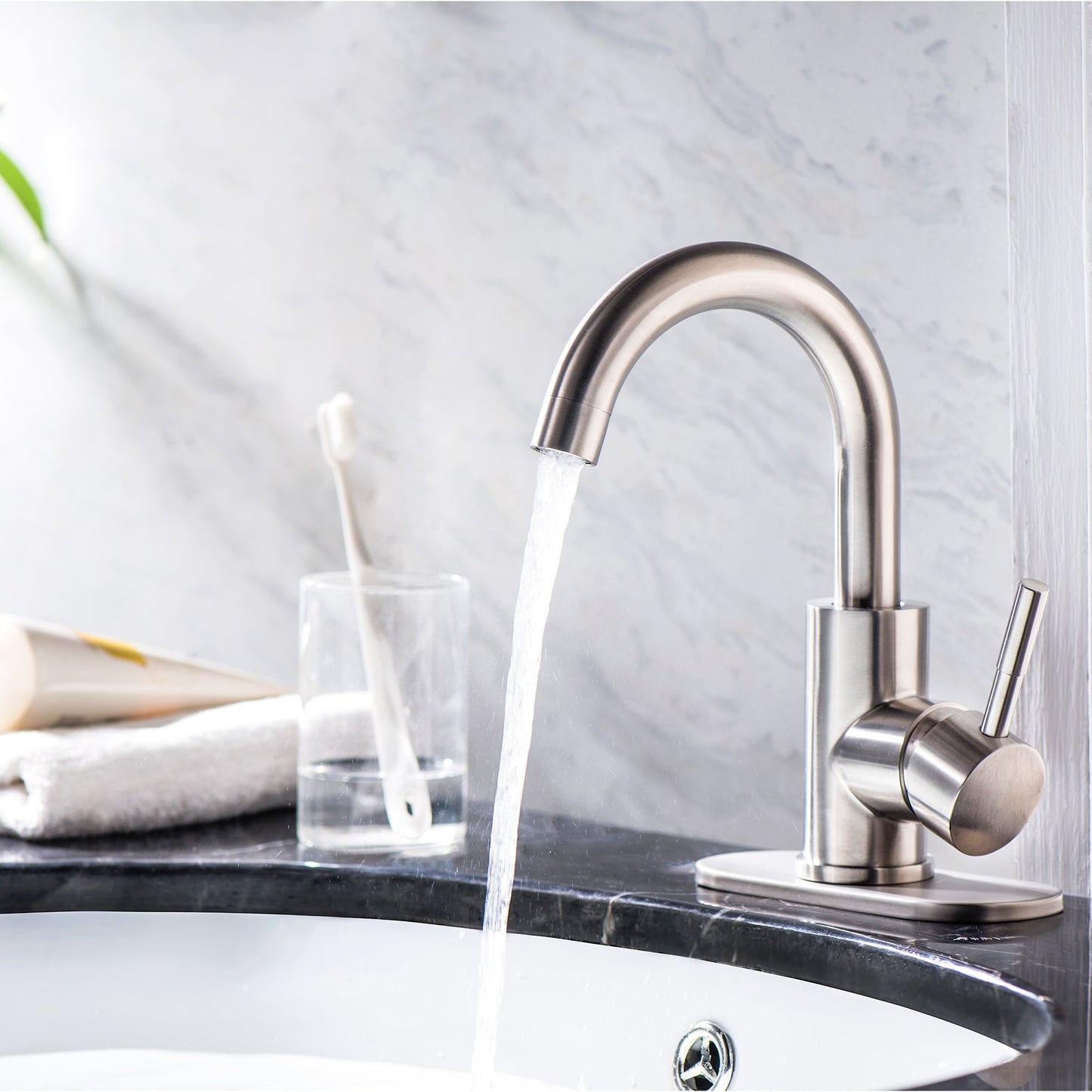 Lordear Brass Single-Handle Bathroom Faucet with Water Hoses  from Lordear